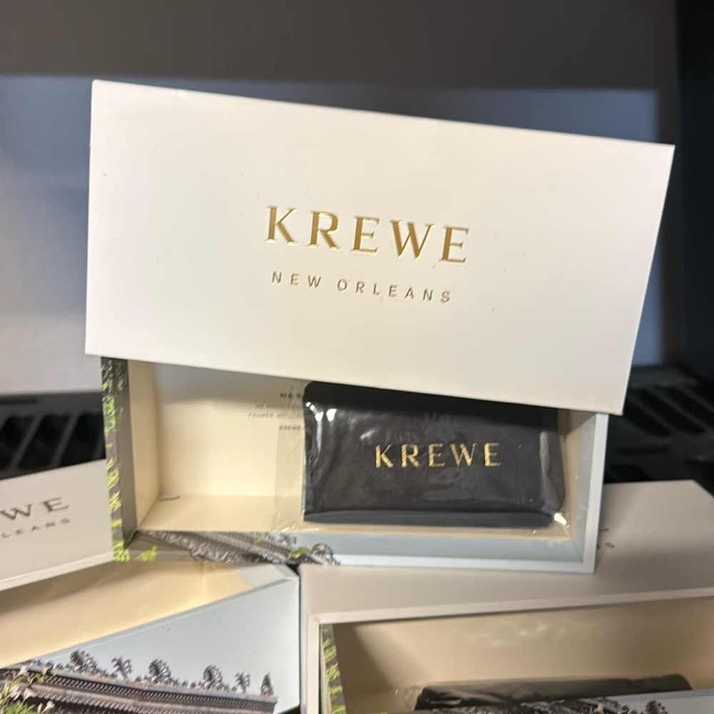 Krewe box for sunglasses
